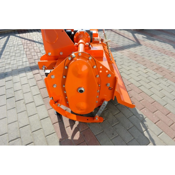 IGN 180 kultivátor Geograss kultivátor