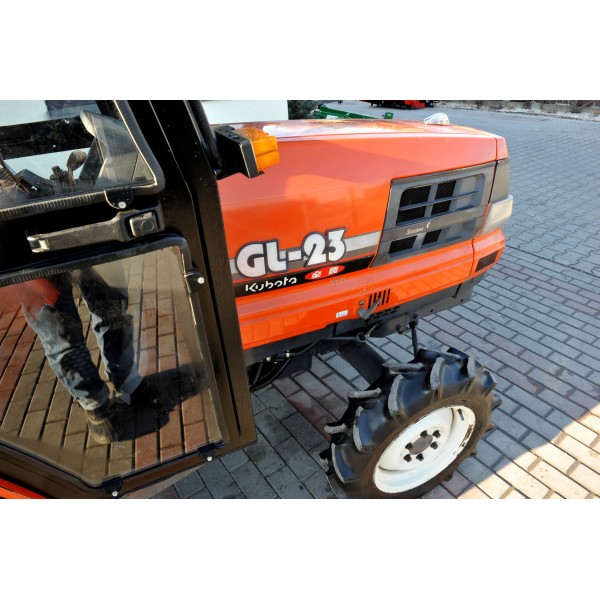 Ciągnik Kubota GL23 / CAB | opinie | video | dane | cena