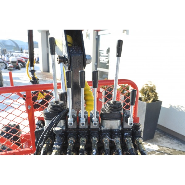 Żuraw leśny ATV LT1500 + przyczepa ładowacz HDS 1,5t / 300 kg 4Farmer