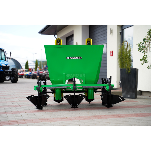 Dvouřadý sazeč K2 4FARMER pro výsadbu cibulovin