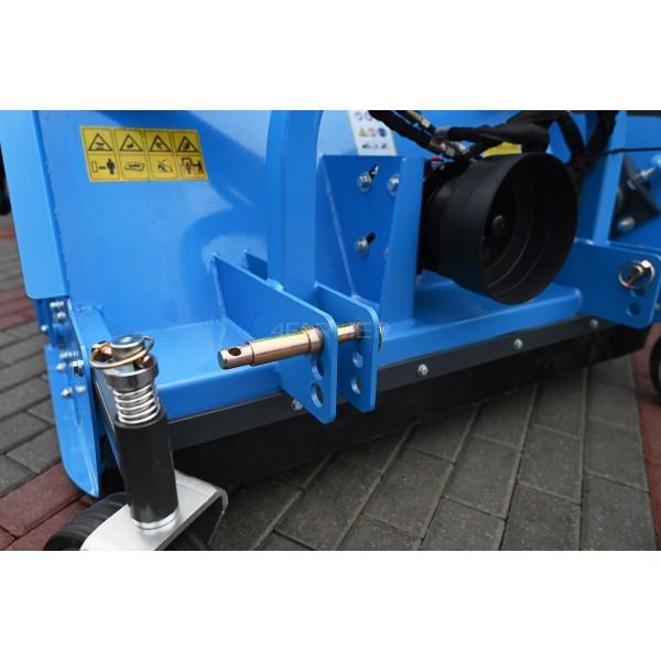 Kosiarka bijakowa z koszem na trawę FCN 120 Professional 4FARMER | Traktor.com.pl