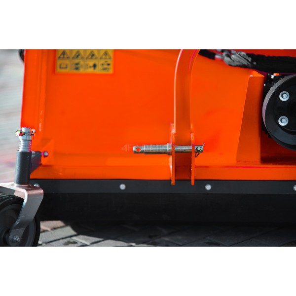 Kosiarka bijakowa z koszem na trawę FCN 160 Professional 4FARMER | Traktor.com.pl