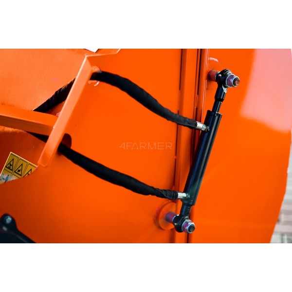 Broyeur à fléaux avec bac de ramassage FCN 160 Professional 4FARMER