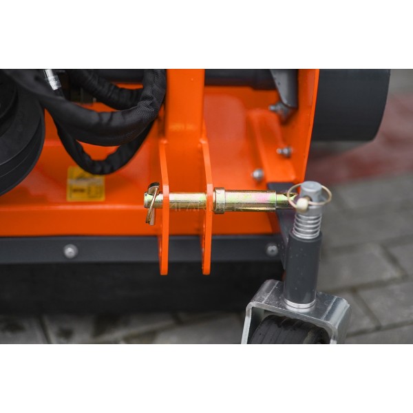 Kosiarka bijakowa z koszem na trawę FCN 90 Professional 4FARMER | Traktor.com.pl
