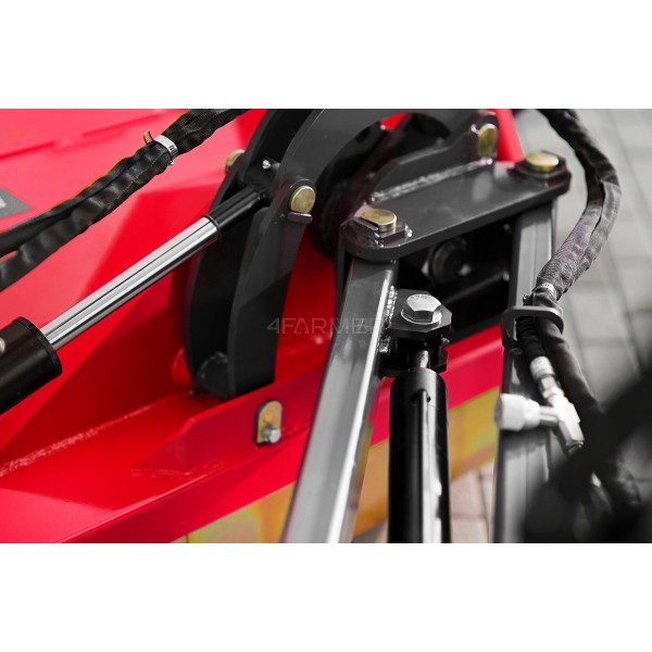 Desbrozadora de martillos trasera AGHKC 140 Professional (roja) 4FARMER