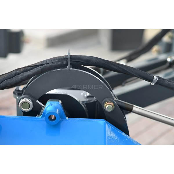 Desbrozadora de martillos trasera AGHKC 140 Professional (azul) 4FARMER