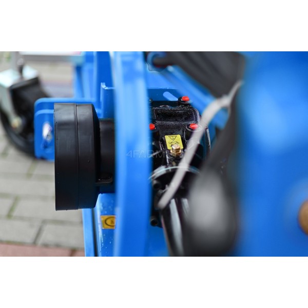 Schlegelmäher mit Grasfangkorb FCNL 160 Professional (Hochauswurf) 4FARMER