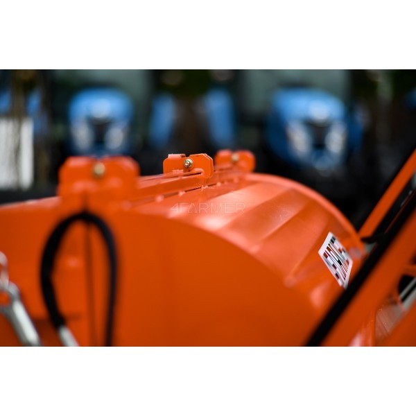 Desbrozadora de martillos con recogedor de hierba FCNL 120 Professional (descarga alta) 4FARMER
