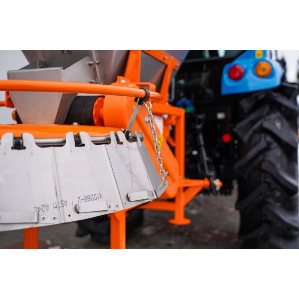 Traktor LS MT3.60 MEC / Pluh | recenze | video | data | cena