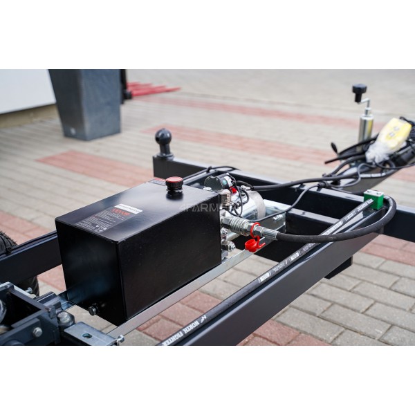 2,5T dvojnápravový poľnohospodársky príves s elektrickým sklápaním 4FARMER | Traktor.com.pl