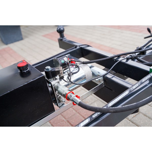 2.5T two-axle agricultural trailer with electric tipping 4FARMER | Traktor.com.pl