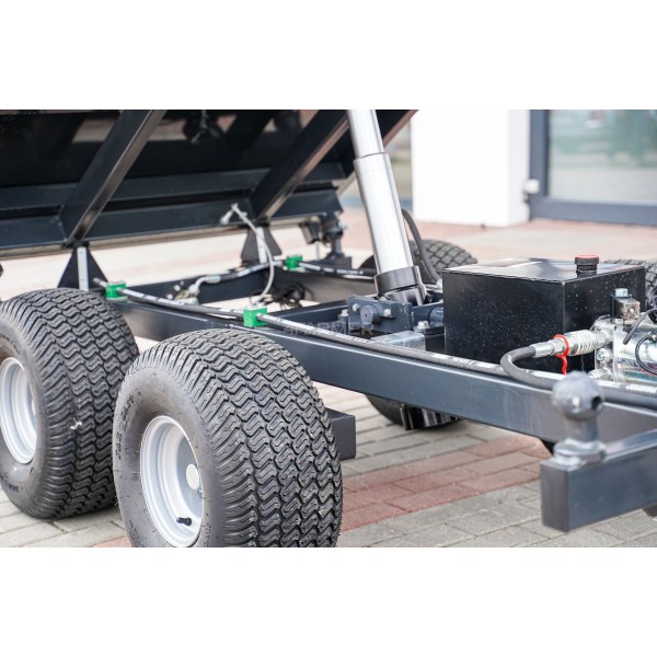 Remorque agricole à deux essieux de 2,5 tonnes avec bennage électrique 4FARMER | Traktor.com.pl