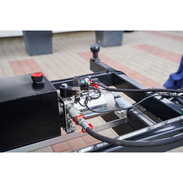 2.5T two-axle agricultural trailer with electric tipping 4FARMER | Traktor.com.pl