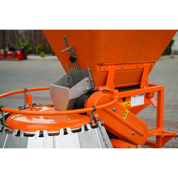 MOTYL fertilizer spreader | reviews | video | data | price