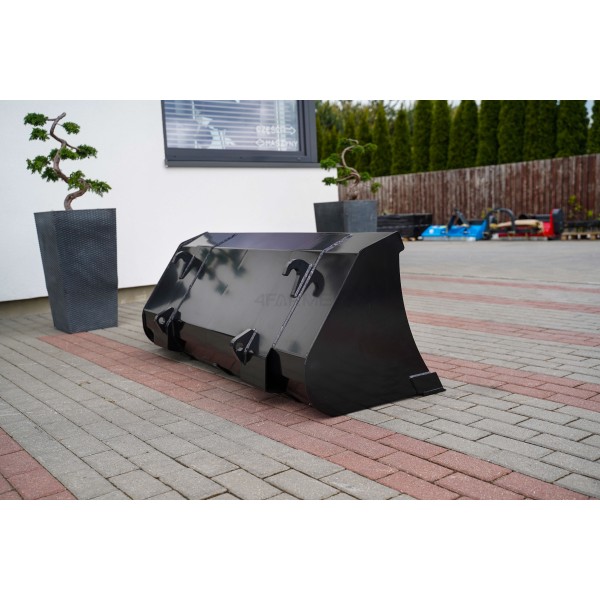 Loader bucket 200 cm EURO 4FARMER attachment