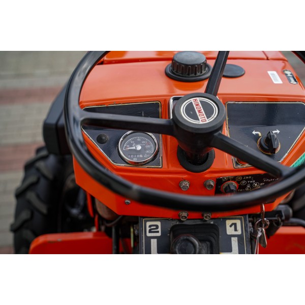 Hinomoto C144D 4x4 - 17 ch