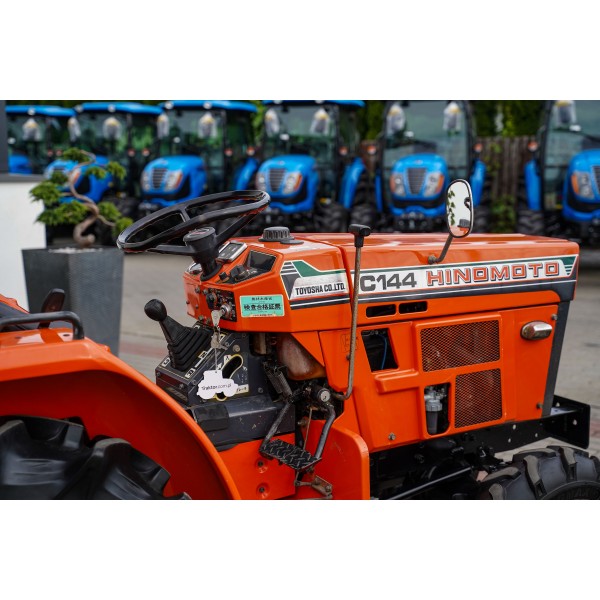 Hinomoto C144D 4x4 - 17 ch
