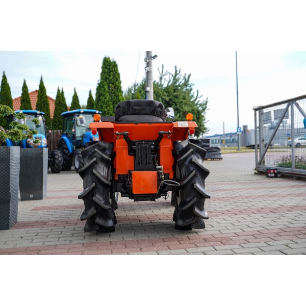 Hinomoto C144D 4x4 - 17 CV
