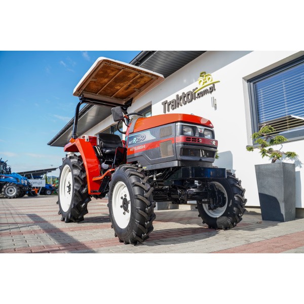 Mitsubishi MTR250 4x4 - 25HP