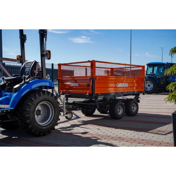Przyczepa rolnicza dwuosiowa 2,5T z kiprem i nadstawkami z siatki 4FARMER | Traktor.com.pl
