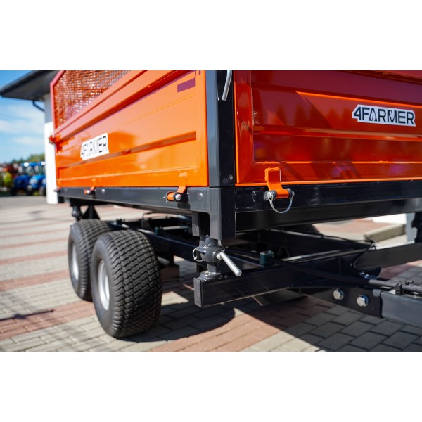 Remolque agrícola de dos ejes de 2,5 T con volquete y extensiones de malla 4FARMER | Traktor.com.pl