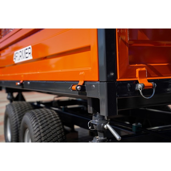 Remorque agricole 2,5T à deux essieux avec benne basculante et extensions grillagées 4FARMER | Traktor.com.pl