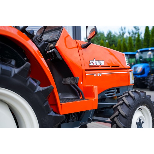 Kubota Saturn X24D 4x4 - 24HP