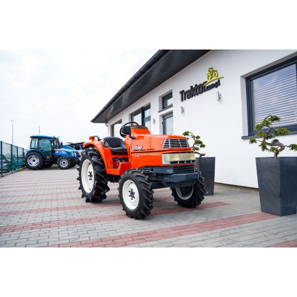 Kubota Saturn X24D 4x4 - 24HP