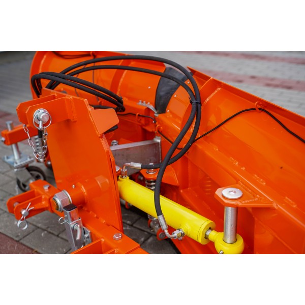 PK 150 cm Pfeilschneepflug, hydraulisch, Zusatzausstattung (Dreipunktaufhängung) 4FARMER | Traktor.com.pl