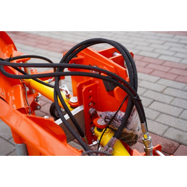 PK 150 cm Pfeilschneepflug, hydraulisch, Zusatzausstattung (Dreipunktaufhängung) 4FARMER | Traktor.com.pl