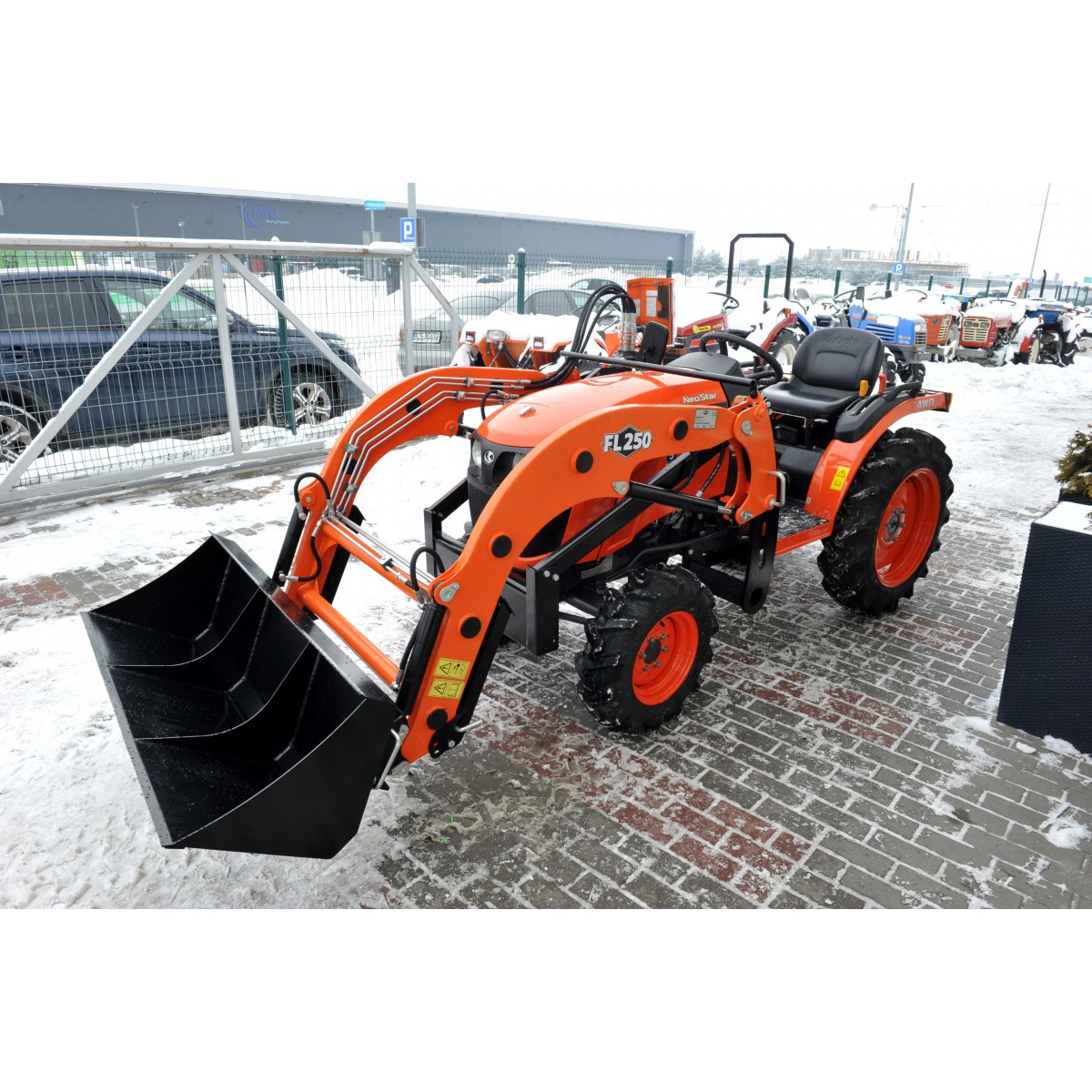 Kubota B2441 NeoStar 4x4 24KM + TUR Sanko FL250 Frontlader